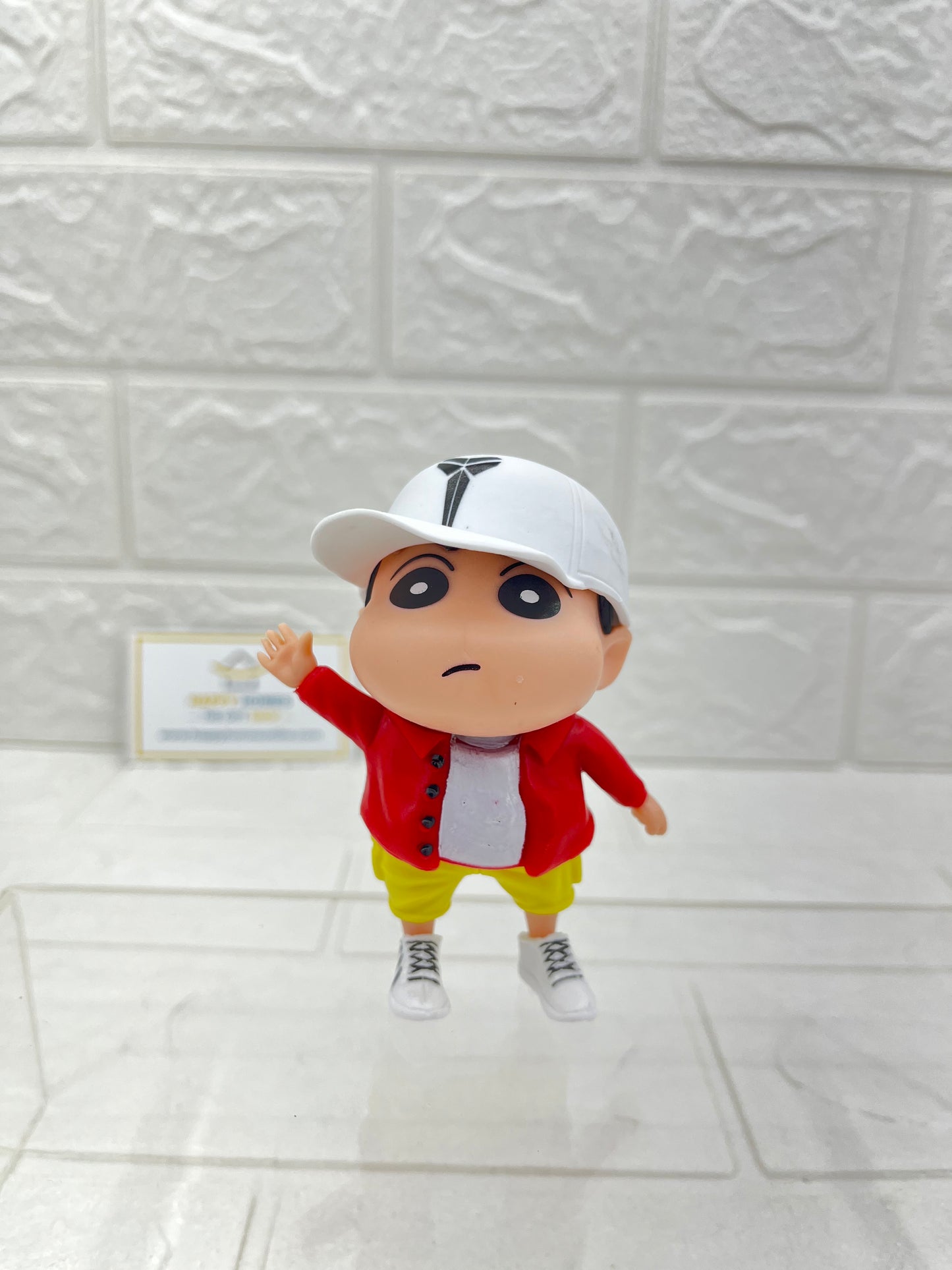 Red Shirt Shin-chan Figurine