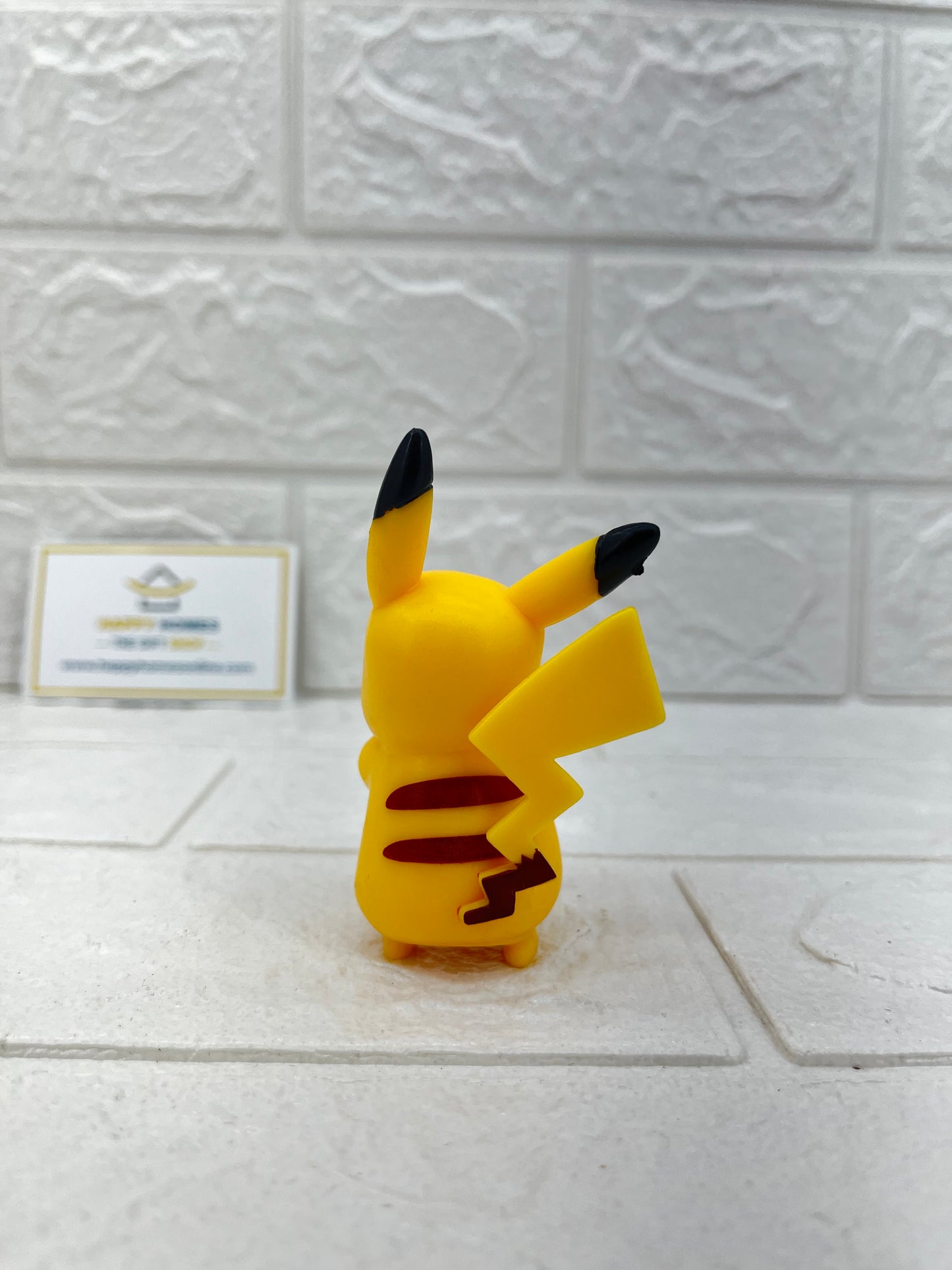 Pokedex Book Pikachu Pokemon Figurine