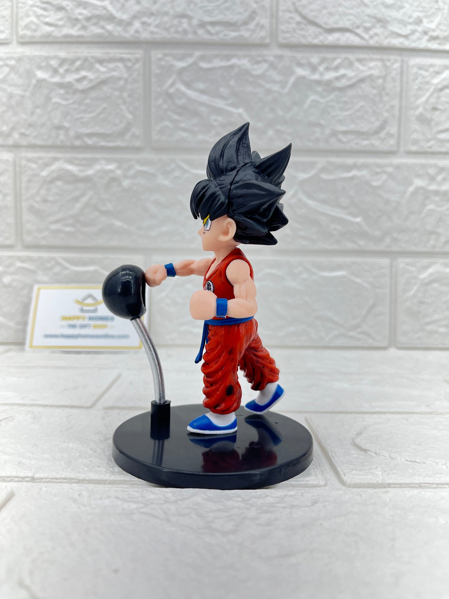 Punching Gym Kid Goku Dragon ball Figurine