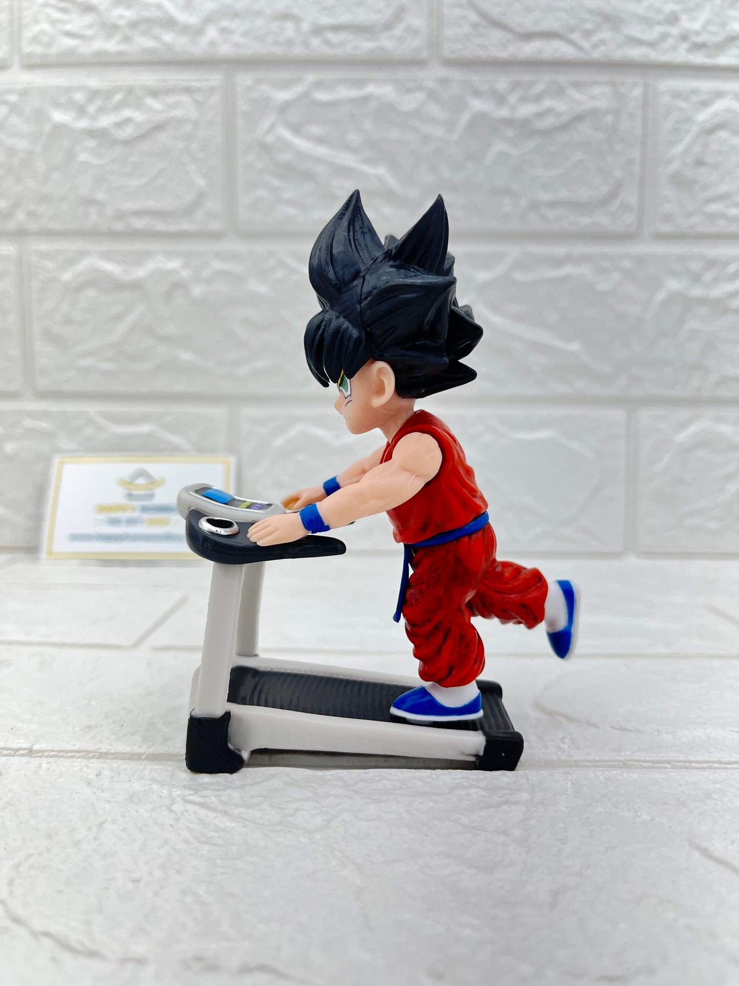 Treadmill Gym Kid Goku Dragon ball Figurine
