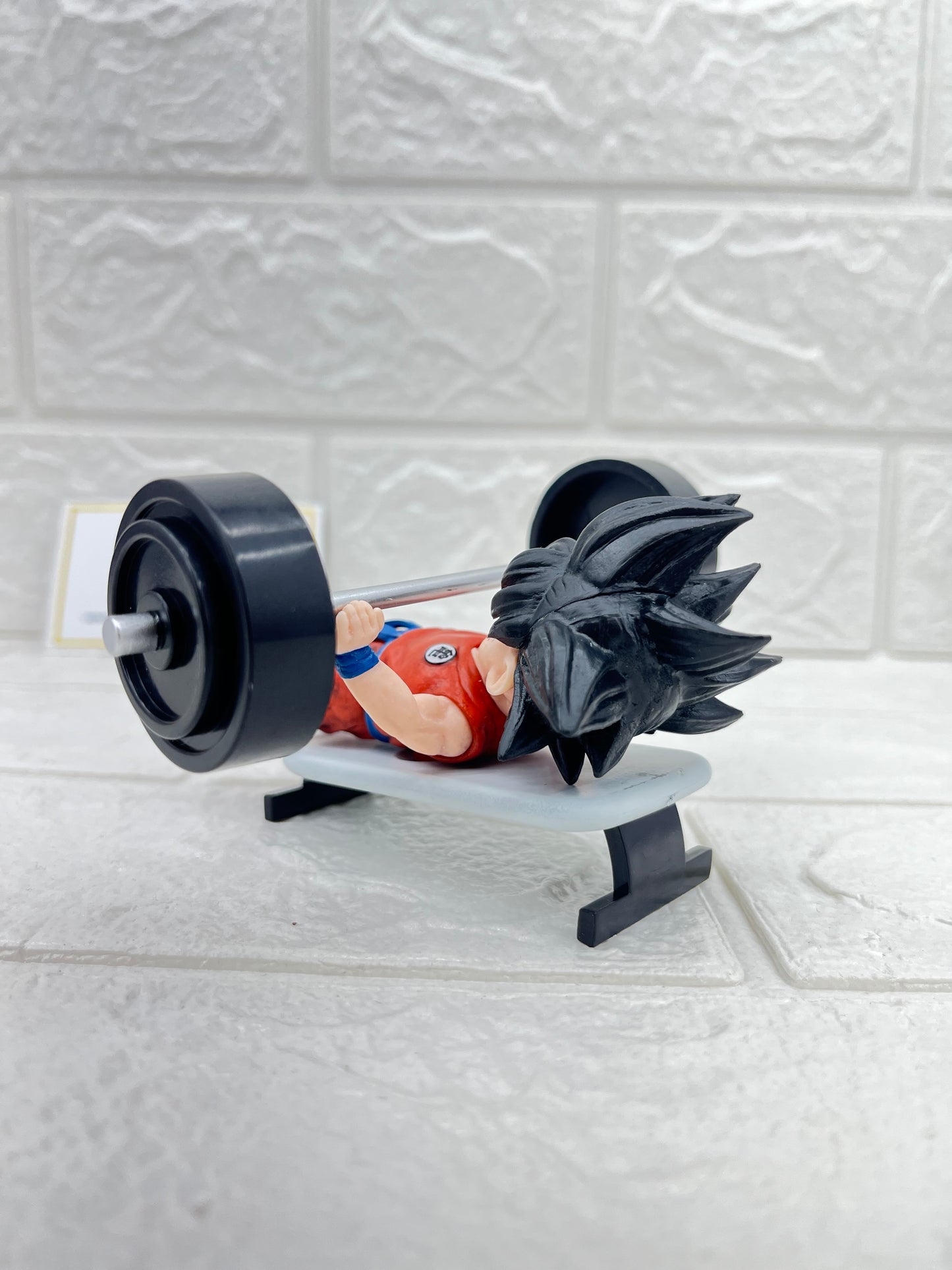 Bench Press Gym Kid Goku Dragon ball Figurine