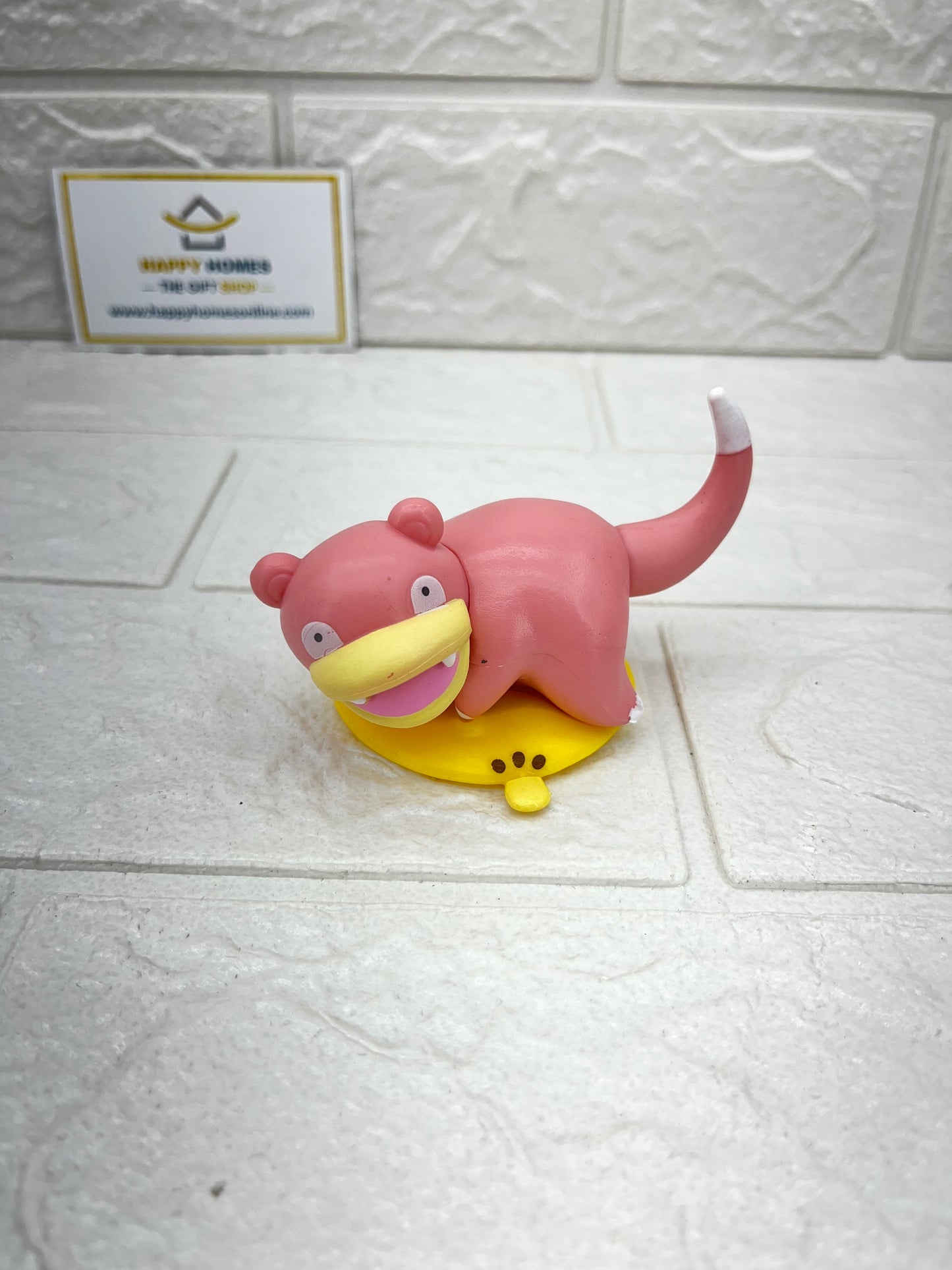 Innocent Small Slowpoke Pokemon Figurine