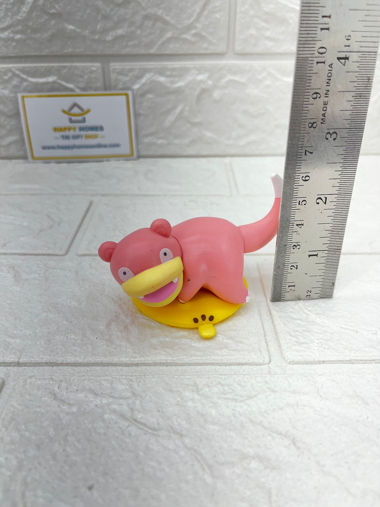 Innocent Small Slowpoke Pokemon Figurine