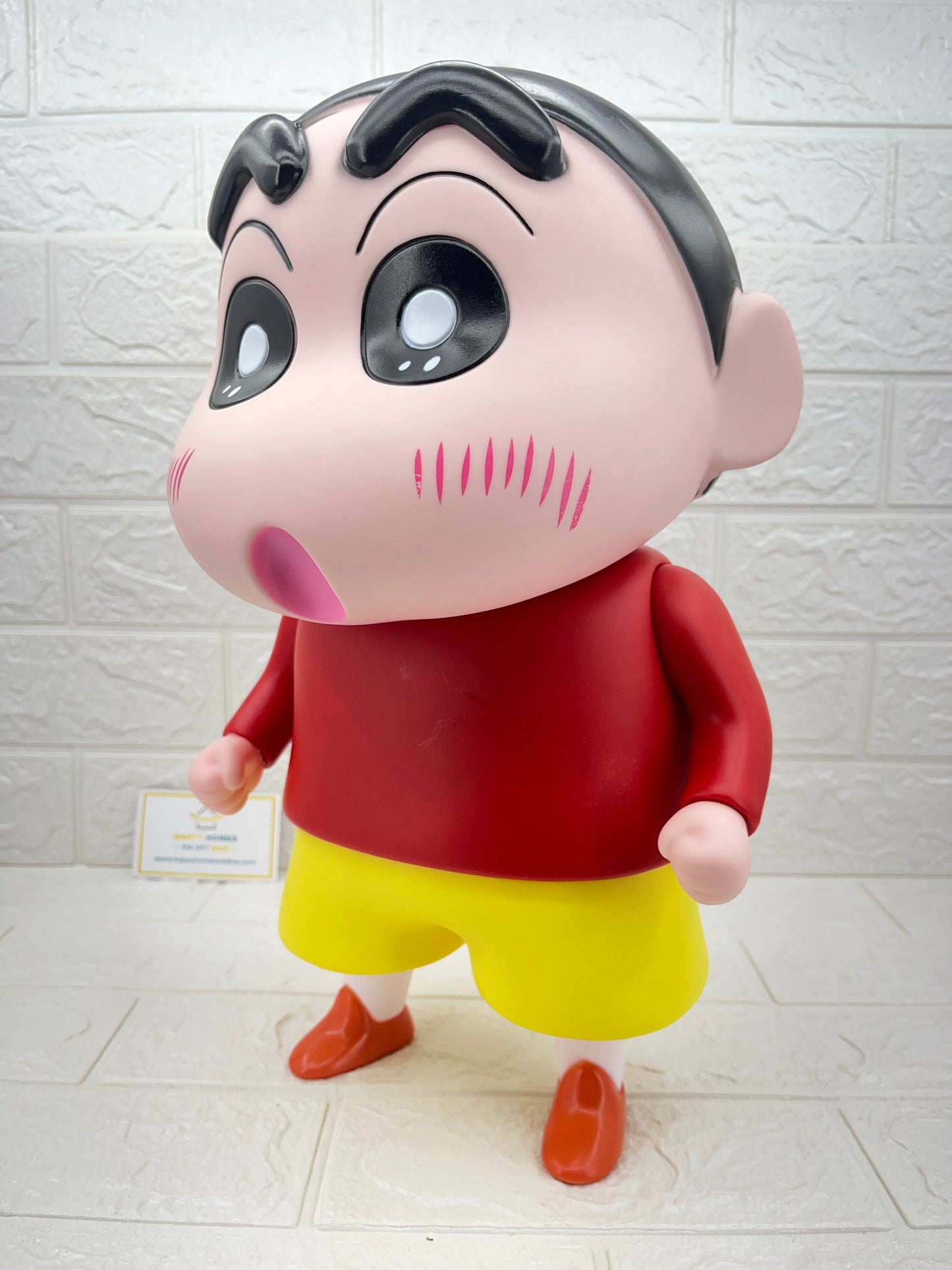Blushing Shin-chan Figurine - Huge size - 40 cm