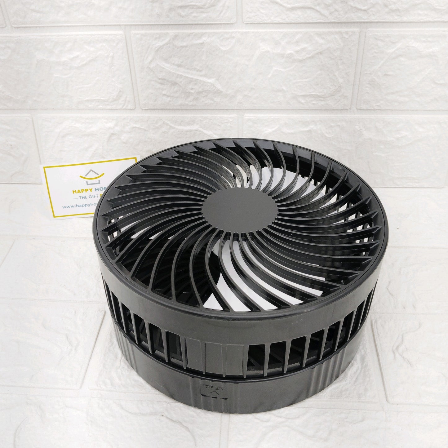 Retractable folding fan