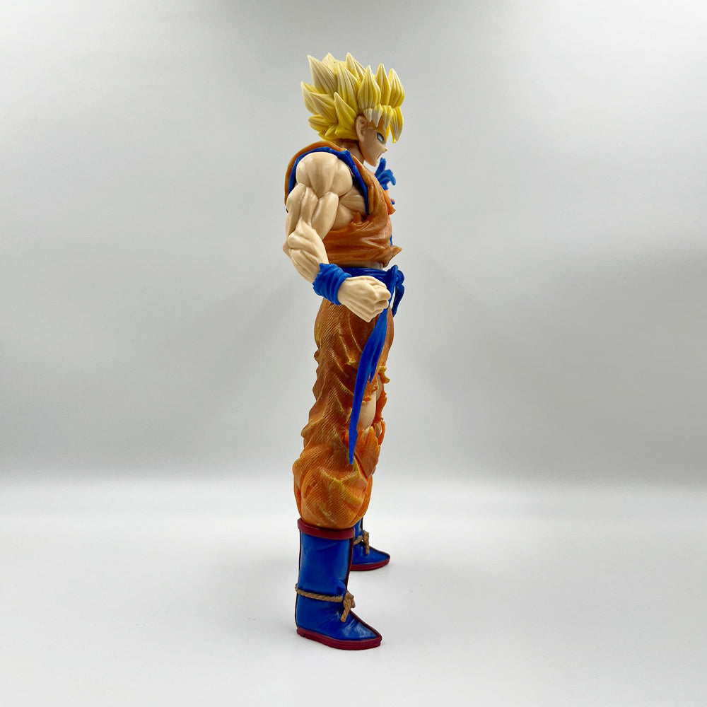 34 cm Ripped Shirt Fierce Goku Super Saiyan Dragon Ball Z Figurine