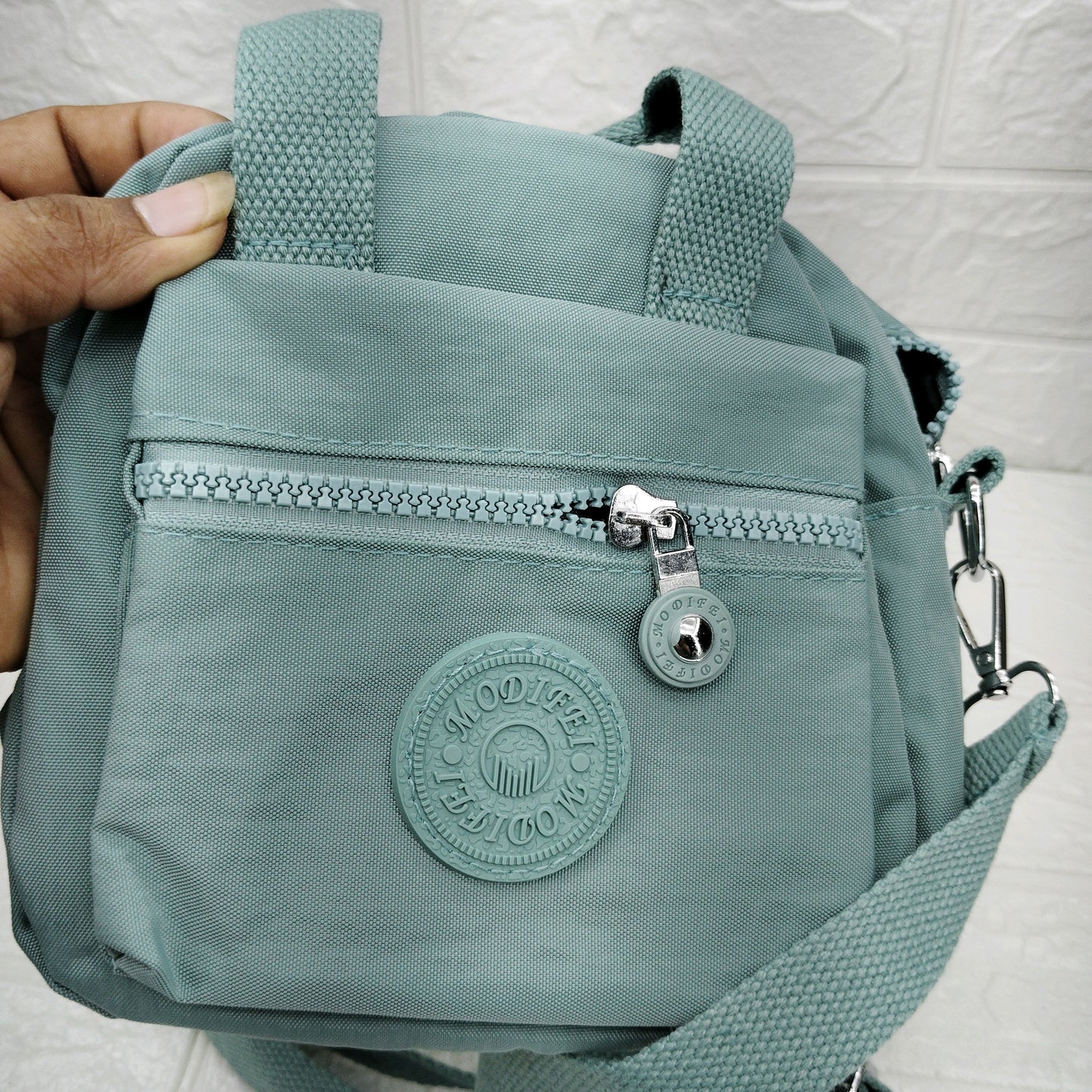 Cross body travel bag
